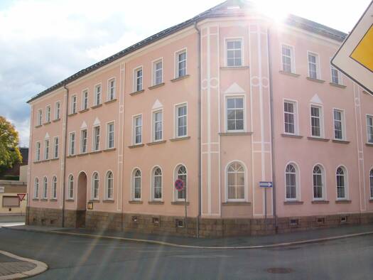 Wohnung zur Miete 250 € 2 Zimmer 53 m² EG frei ab sofort Hauptstraße 49b Lengenfeld 08485