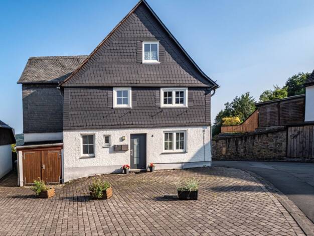 Mehrfamilienhaus zum Kauf 160.000 € 8 Zimmer 178 m² 381 m² Grundstück Eversberg Meschede 59872