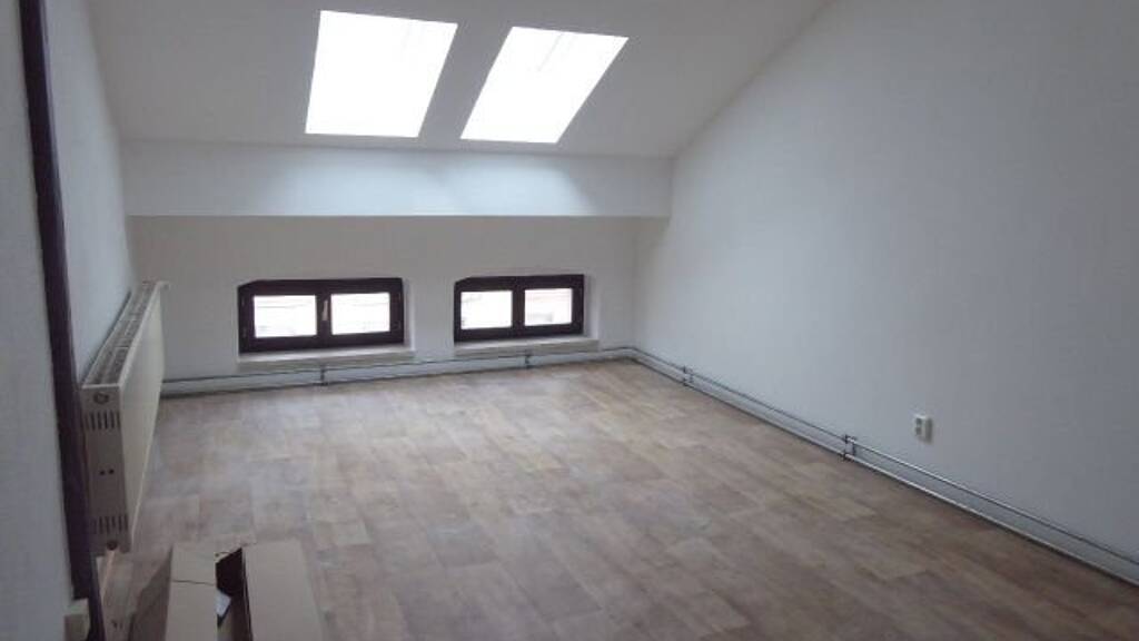 Wohnung zur Miete 400 € 3 Zimmer 58 m² 3. Geschoss frei ab sofort Neustädter Straße 80 Pößneck,Stadt Pößneck 07381