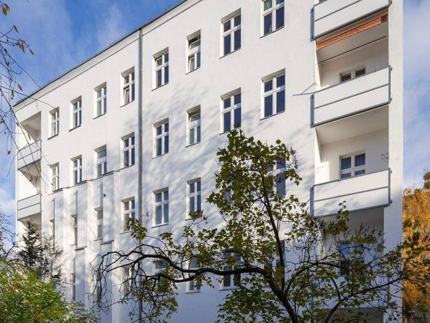 Wohnung zum Kauf 196.000 € 2 Zimmer 57,2 m² 4. Geschoss Sophie-Charlotten-Straße 46 Charlottenburg Berlin 14059