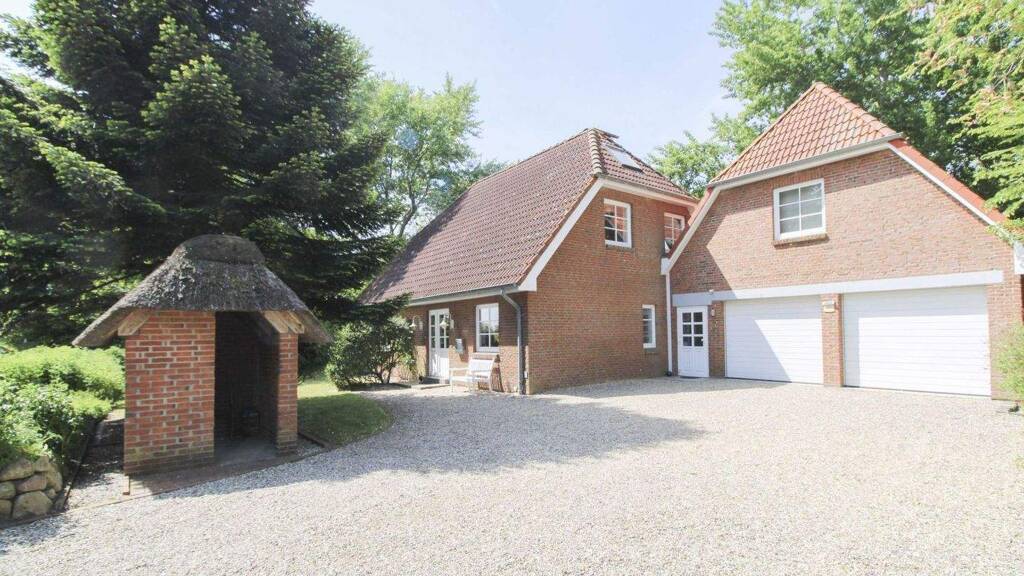 Einfamilienhaus zum Kauf 449.000 € 7 Zimmer 114,2 m² 2.017,2 m² Grundstück Emmelsbüll-Horsbüll 25924