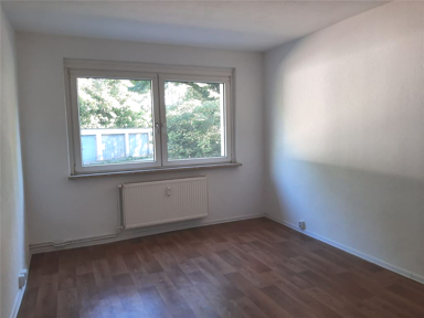 Wohnung zur Miete 413 € 4 Zimmer 72,5 m² 1. Geschoss Heinigtenweg 1 Genthin Genthin 39307