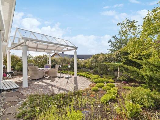 Einfamilienhaus zum Kauf 1.190.000 € 9 Zimmer 259,9 m² 559 m² Grundstück Steinenbronn 71144