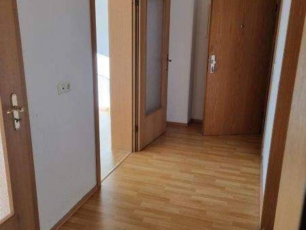 Wohnung zur Miete 290 € 2 Zimmer 55,3 m² 2. Geschoss frei ab sofort Ernst-Thälmann-Straße 9 Strehla Strehla 01616