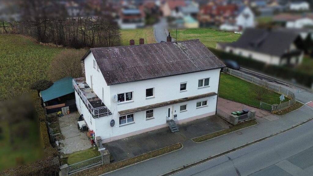 Mehrfamilienhaus zum Kauf 429.500 € 11 Zimmer 328,5 m² 600 m² Grundstück frei ab sofort Klardorf Schwandorf 92421