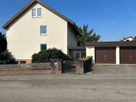 Haus zum Kauf 599.000 € 10 Zimmer 189 m² 657 m² Grundstück frei ab sofort Eutingen Pforzheim 75181