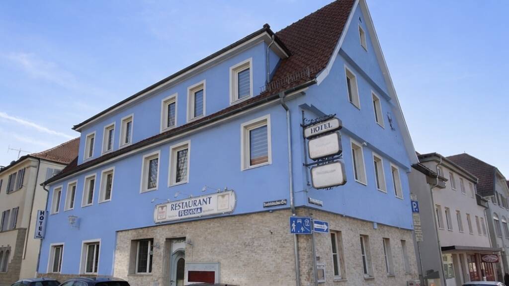 Haus zum Kauf 1.025.000 € 15 Zimmer 413,8 m² 315 m² Grundstück Untertürkheim Stuttgart 70327