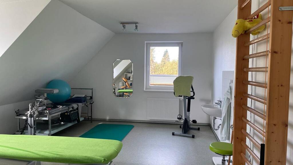 Büro zur Miete provisionsfrei 570 € 3,5 Zimmer 57 m² Bürofläche Warener Chaussee 2 Röbel Röbel/Müritz 17207