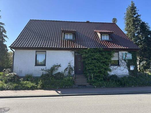 Haus zum Kauf 98.000 € 5 Zimmer 170 m² 5.403 m² Grundstück frei ab sofort am Schäfertor 3 Diesdorf 29413