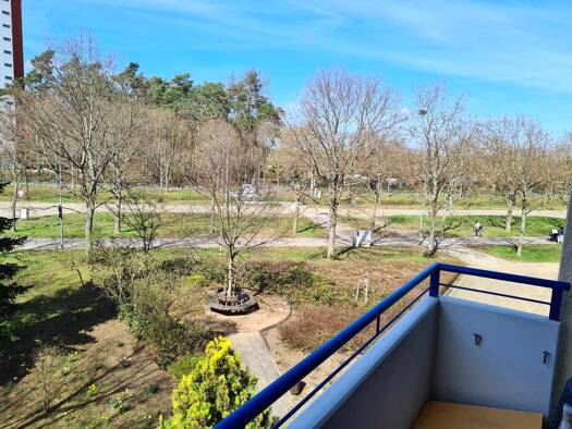 Wohnung zur Miete 700 € 3,5 Zimmer 82 m² frei ab sofort Goerdelerstr 1 Oberreut Karlsruhe 76189