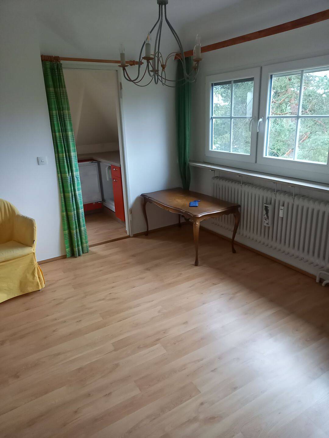 2 Zimmer Single Dachgeschoß Wohnung teilmöbliert in Jugendstilvilla in Behringersdorf – Schwaig bei Nürnberg – Vorschaubild 10
