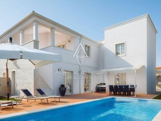 Haus zum Kauf 1.230.000 € 3 Zimmer 226 m² Porec Luka