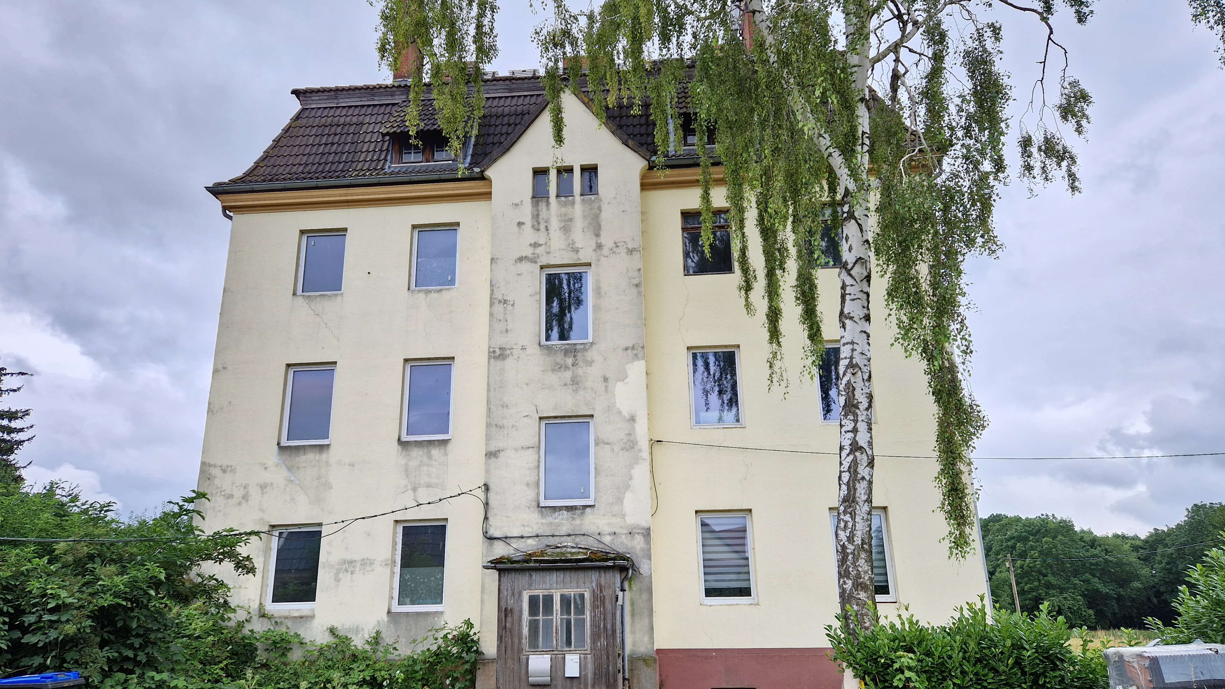 Mehrfamilienhaus zum Kauf 125.000 € 12 Zimmer 302 m²<br/>Wohnfläche 6.785 m²<br/>Grundstück Völpke Völpke 39393