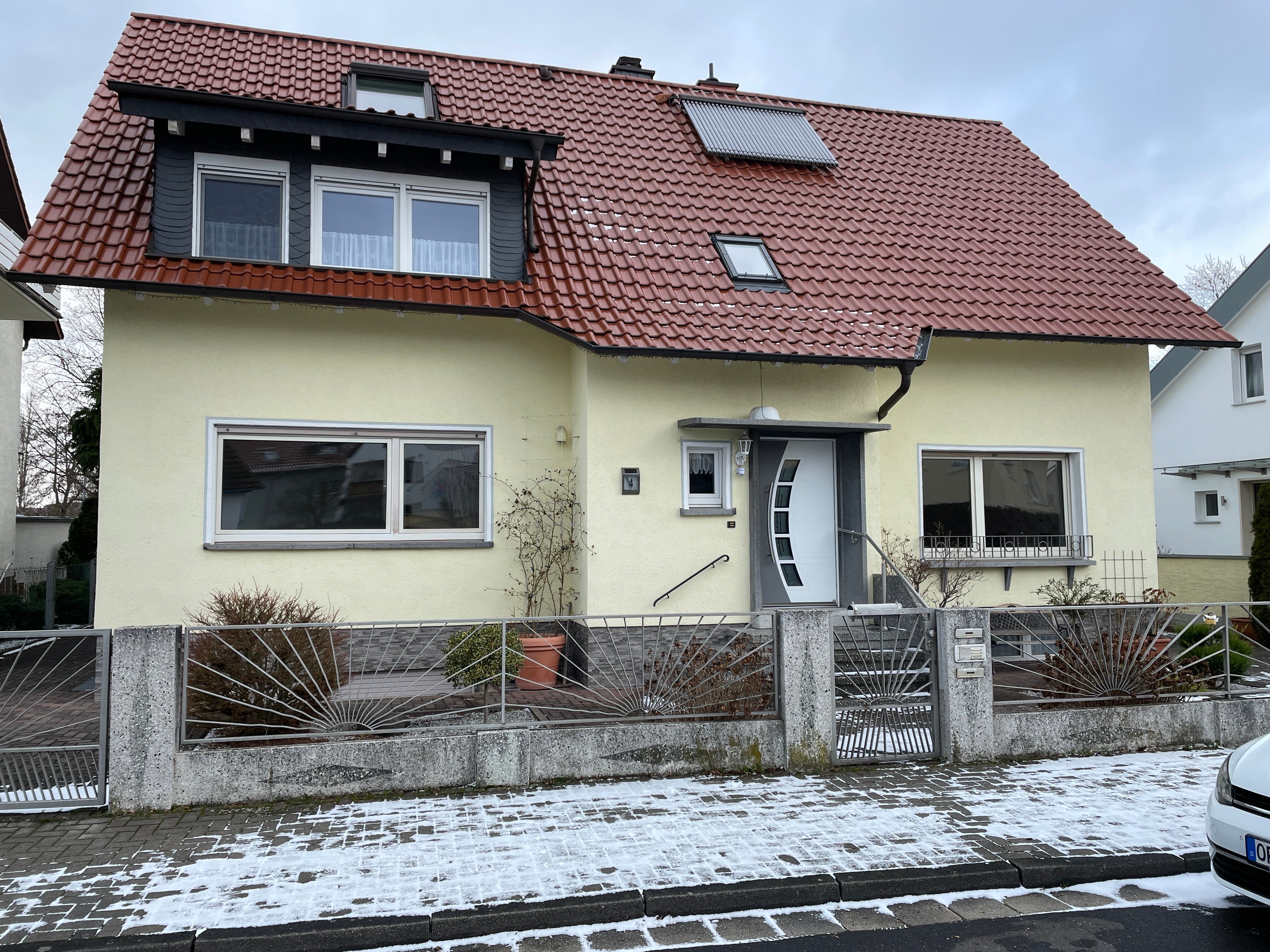 Mehrfamilienhaus zum Kauf 859.000 € 9 Zimmer 386 m²<br/>Wohnfläche 583 m²<br/>Grundstück ab sofort<br/>Verfügbarkeit Gartenstraße  4 Obertshausen Obertshausen 63179