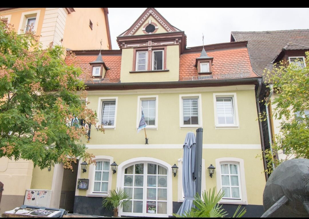 Wohnung zum Kauf provisionsfrei 229.000 € 4 Zimmer 118 m²<br/>Wohnfläche 1.<br/>Geschoss Bad Windsheim Bad Windsheim 91438