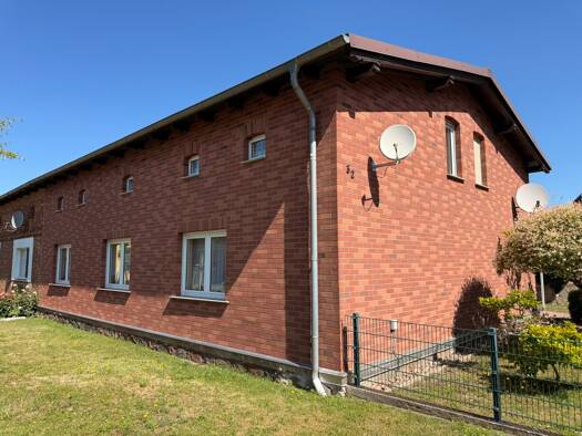 Doppelhaushälfte zum Kauf 396.500 € 7 Zimmer 184 m² 2.774 m² Grundstück Landin Schwedt/Oder 16303