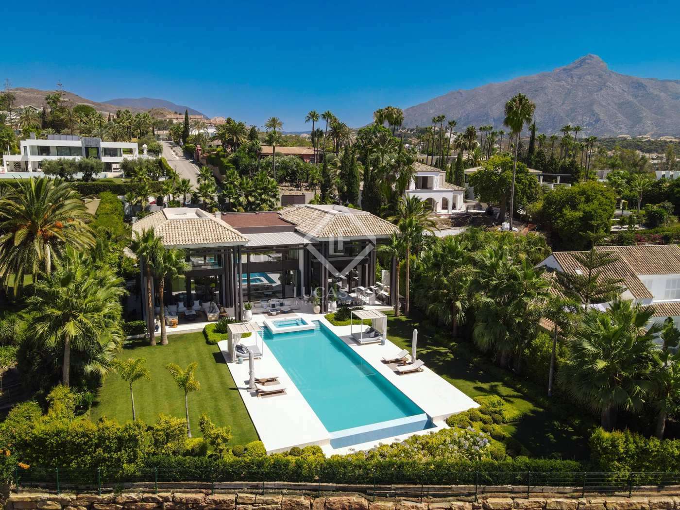 Villa zum Kauf provisionsfrei 13.500.000 € 7 Zimmer 1.033 m²<br/>Wohnfläche 2.342 m²<br/>Grundstück Marbella 29660