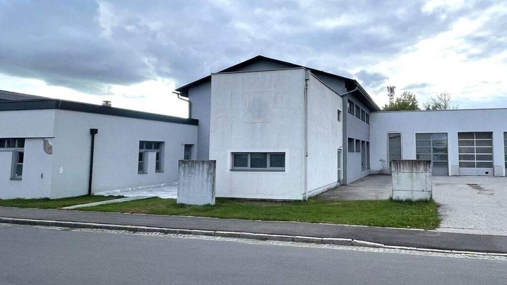 Lagerhalle zur Miete 1.310 m² Lagerfläche Lind Villach 9500