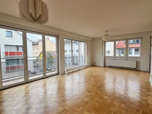 Wohnung zur Miete 1.097 € 2 Zimmer 73,1 m² 2. Geschoss frei ab sofort Schwarzwaldstraße 78 Niederrad Frankfurt am Main 60528