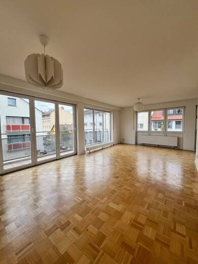 Wohnung zur Miete 1.097 € 2 Zimmer 73,1 m² 2. Geschoss frei ab sofort Schwarzwaldstraße 78 Niederrad Frankfurt am Main 60528