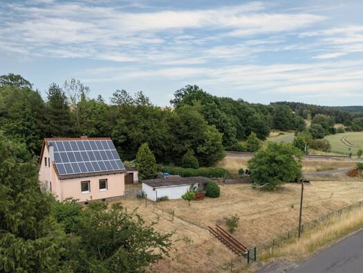 Einfamilienhaus zum Kauf 185.000 € 4 Zimmer 100 m² 1.265 m² Grundstück Langenhain Waltershausen 99880