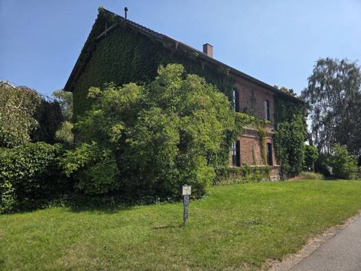Einfamilienhaus zum Kauf 329.900 € 5 Zimmer 250 m² 6.208 m² Grundstück Kronsberg Jarmen 17126