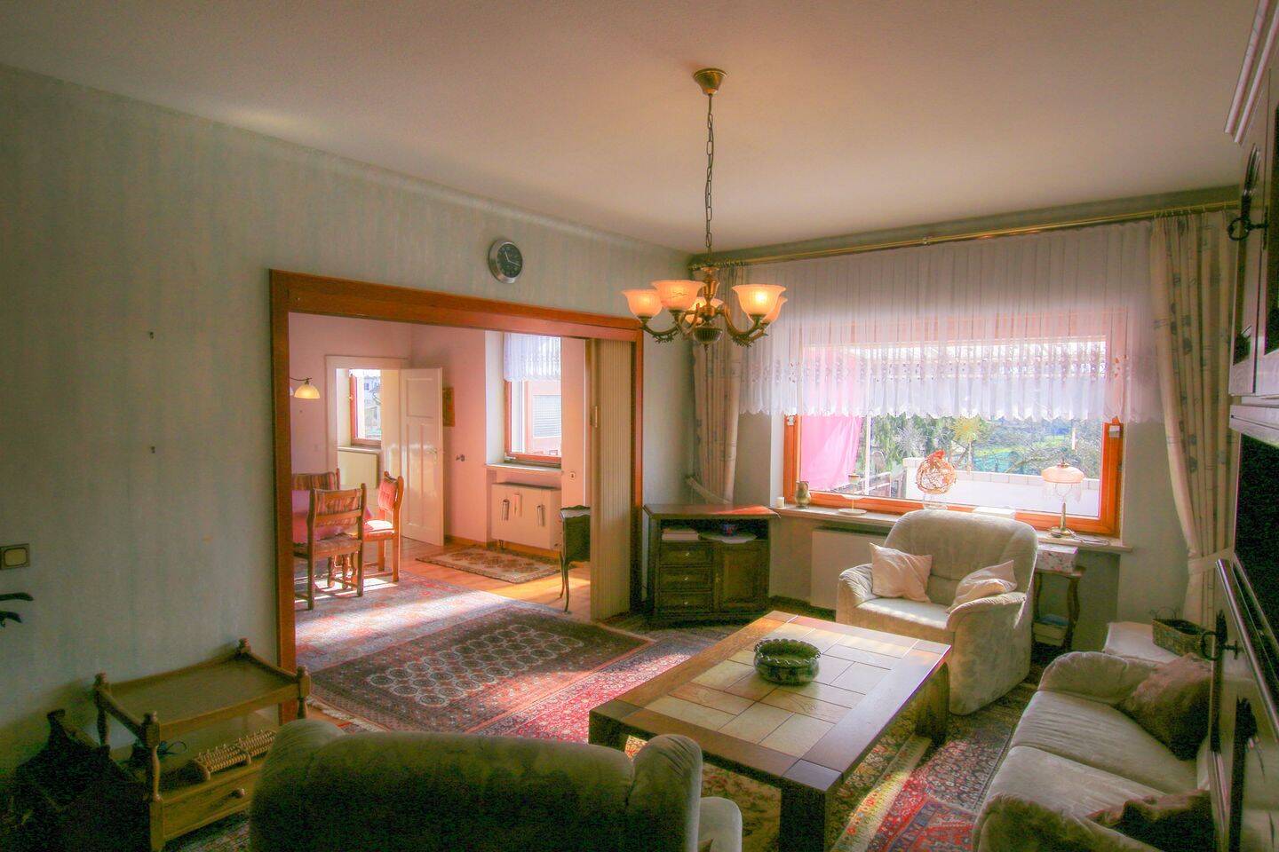 Immobilie in Dillingen/Saar - Dillingen-Diefflen: 2-Familienhaus mit diversen Nutzungsmöglichkeiten, auch für mehrere Generationen - Bild 3