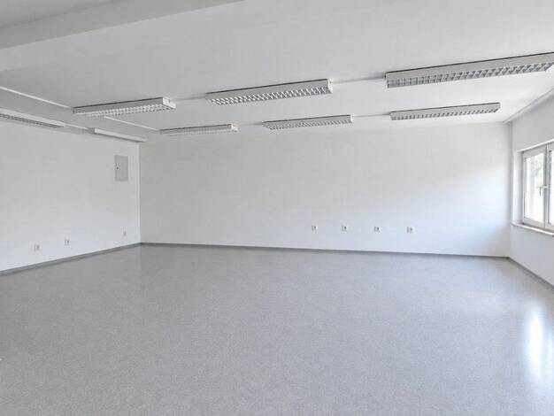 Bürofläche zur Miete provisionsfrei 800 € 122 m² Bürofläche Okarben Karben 61184