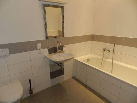 Wohnung zur Miete 1.165 € 3 Zimmer 103 m² 1. Geschoss frei ab 01.05.2026 Johannesstrasse Altstadt Erfurt 99084