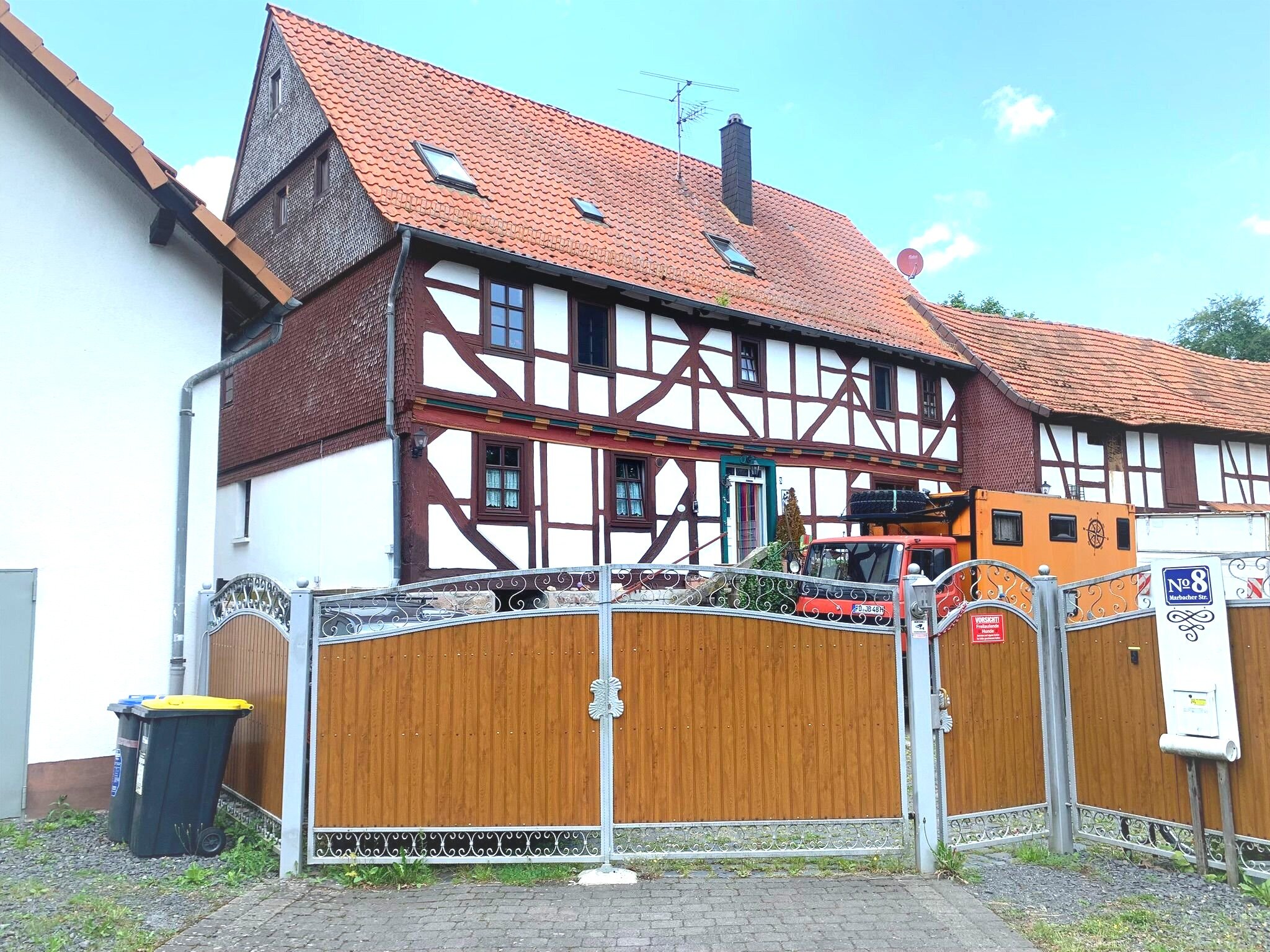 Bauernhaus zum Kauf 339.000 € 10 Zimmer 250 m²<br/>Wohnfläche 2.075 m²<br/>Grundstück Rückers Hünfeld 36088