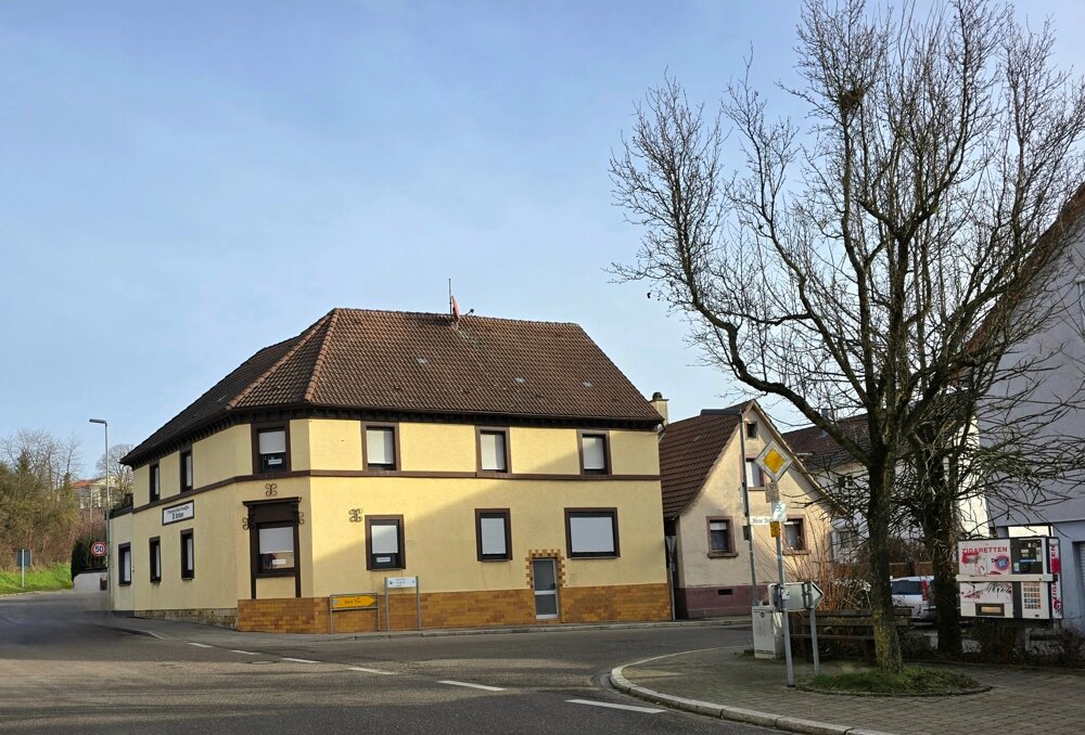 Mehrfamilienhaus zum Kauf 449.000 € 10 Zimmer 238 m²<br/>Wohnfläche 583 m²<br/>Grundstück Wössingen Walzbachtal / Wössingen 75045