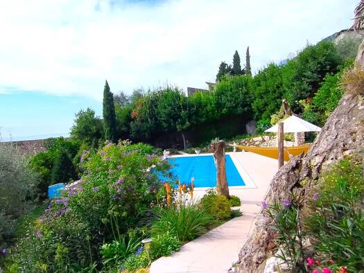 Villa zum Kauf 1.700.000 € 5 Zimmer 220 m² 1.500 m² Grundstück Gargnano 25084