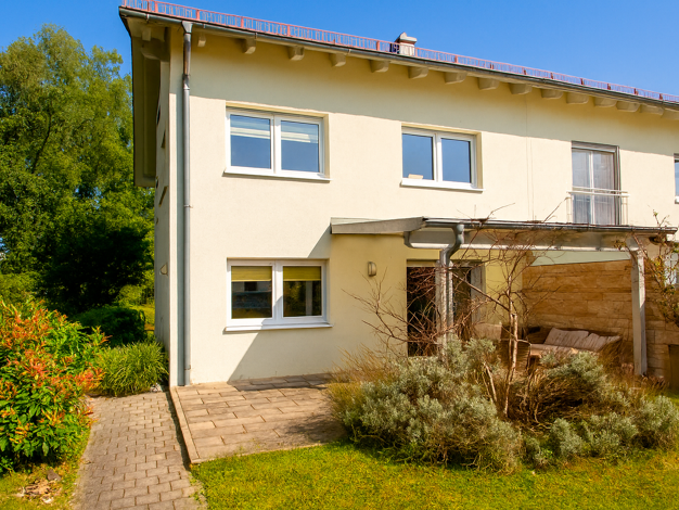 Doppelhaushälfte zum Kauf 635.000 € 5 Zimmer 172 m² 311 m² Grundstück frei ab sofort Burghausen 84489