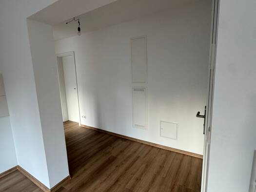Wohnung zur Miete 1.250 € 4 Zimmer 115 m² Geschoss -3/3 frei ab sofort Munzig Klipphausen 01665