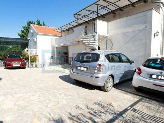Haus zum Kauf 268.000 € 5 Zimmer 202 m² Obrovac