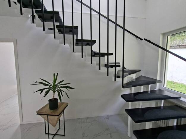 Einfamilienhaus zum Kauf provisionsfrei 660.000 € 8 Zimmer 250 m² 1.345 m² Grundstück Birresdorfer Straße 73 Remagen Remagen 53424