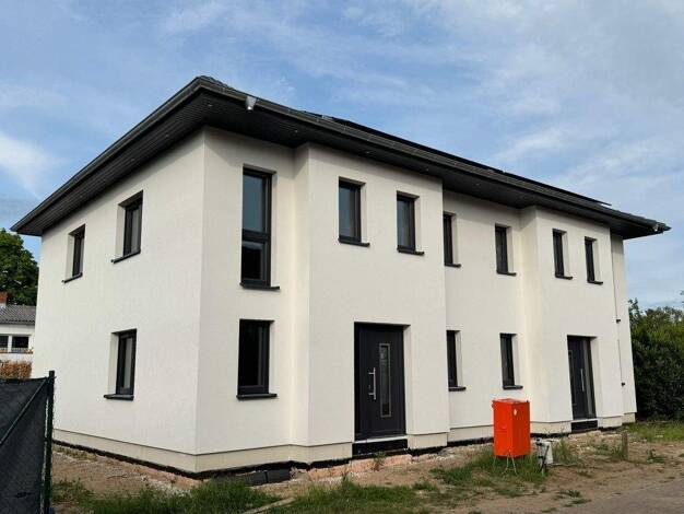 Doppelhaushälfte zum Kauf - Erstbezug 369.000 € 4 Zimmer 111 m² 327 m² Grundstück Warenshof Waren (Müritz) 17192