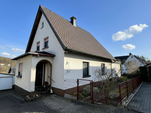 Mehrfamilienhaus zum Kauf 289.000 € 7 Zimmer 163 m² 1.047 m² Grundstück Amecke Sundern 59846