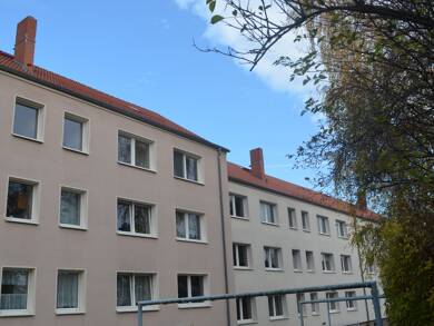 Wohnung zur Miete 301 € 2 Zimmer 54,7 m² 2. Geschoss frei ab sofort Löbauer Straße 58a Bautzen Bautzen 02625