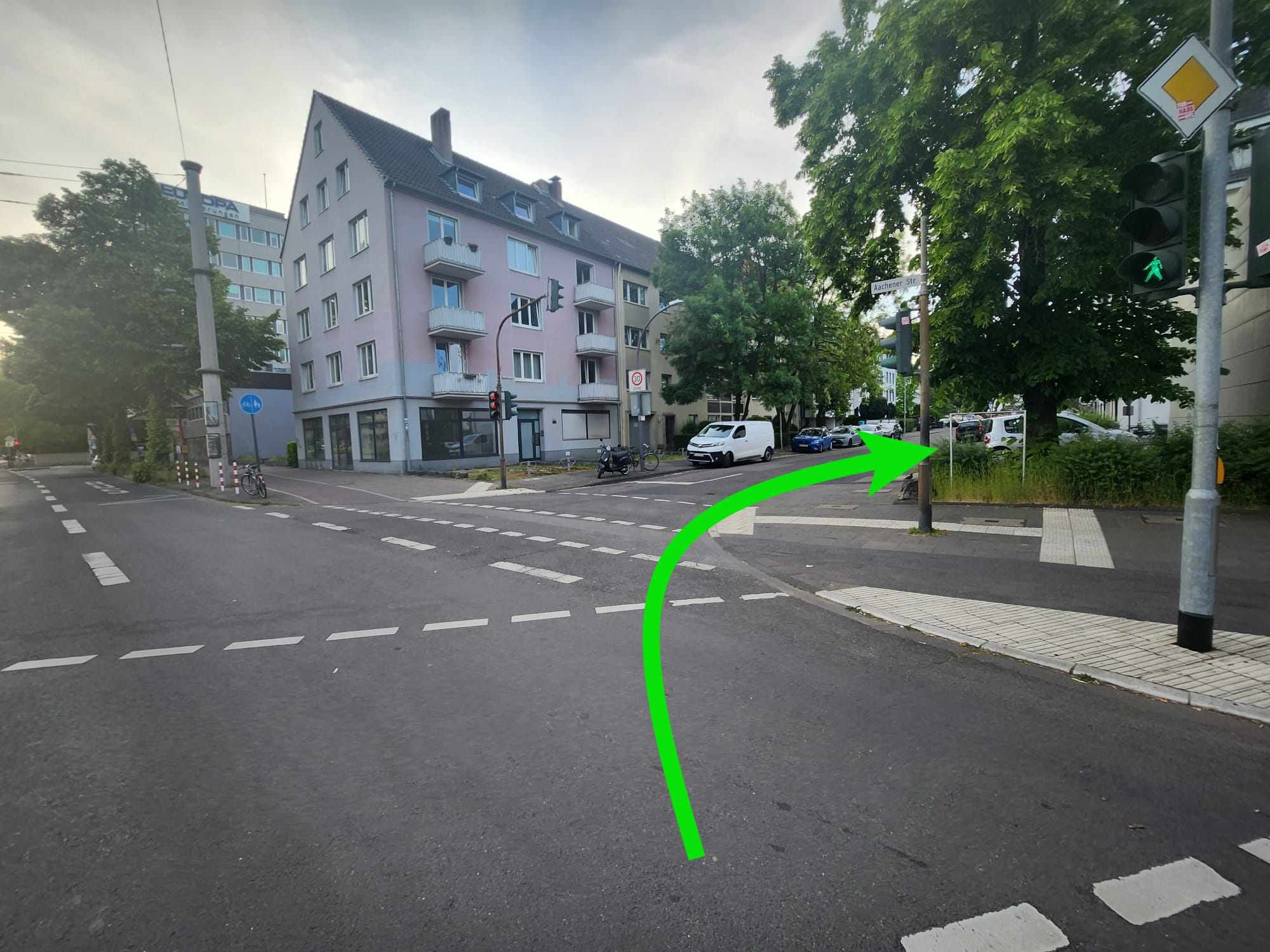 Außenstellplatz zur Miete provisionsfrei 165 € Haselbergstraße 4 Lindenthal Köln 50931