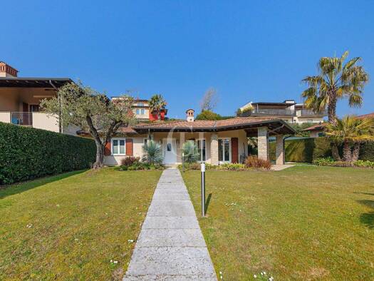 Doppelhaushälfte zum Kauf 945.000 € 5 Zimmer 180 m² 800 m² Grundstück Via Sandro Pertini 65 Moniga del Garda 25080