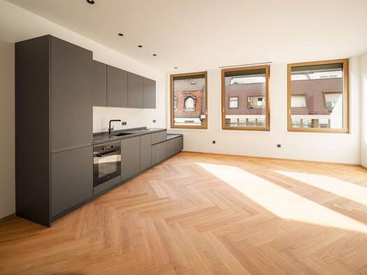 Wohnung zur Miete 1.900 € 3 Zimmer 79,4 m² 4. Geschoss Sparkassenstraße 2 Meran 39012