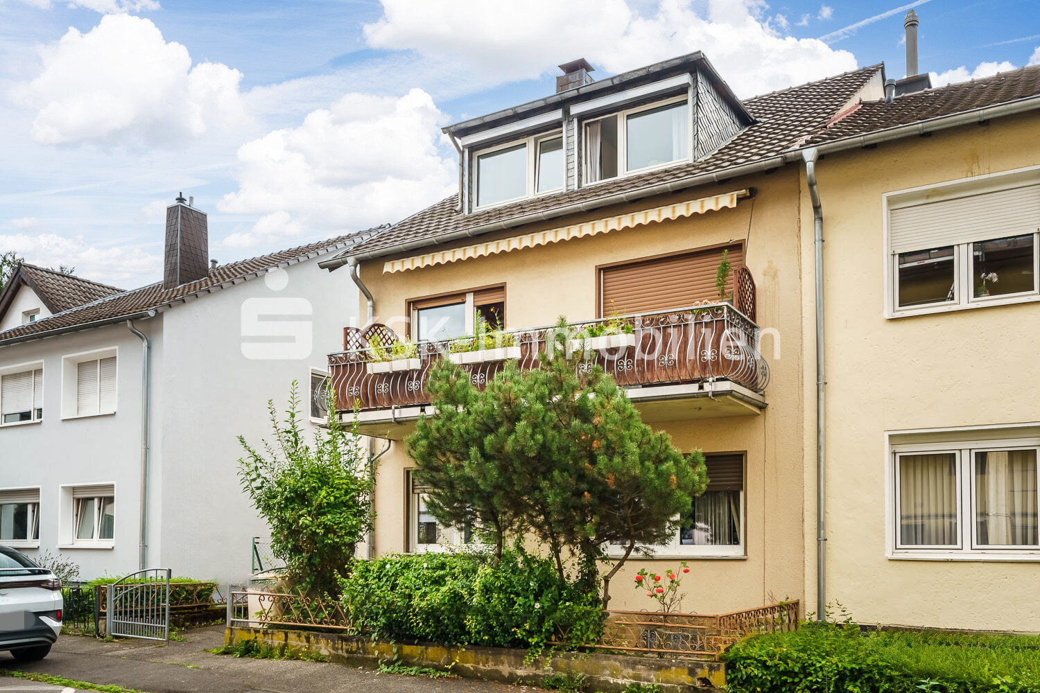 Mehrfamilienhaus zum Kauf 520.000 € 9 Zimmer 202 m²<br/>Wohnfläche 303 m²<br/>Grundstück Friesdorf Bonn 53175