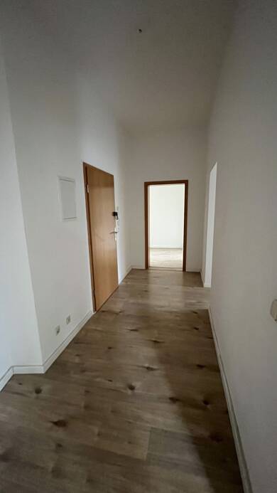 Studio zum Kauf 115.000 € 3 Zimmer 75 m² 1. Geschoss Neundorfer Vorstadt Plauen 08523