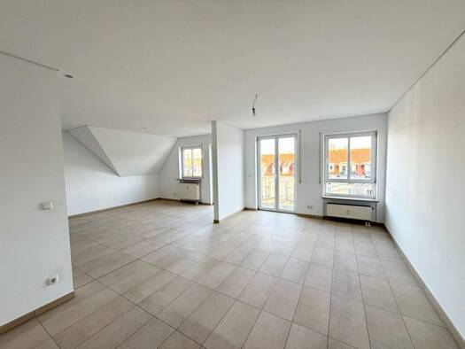 Wohnung zur Miete 1.250 € 3,5 Zimmer 139 m² 3. Geschoss frei ab sofort Münchner Straße 33b Roth 91154