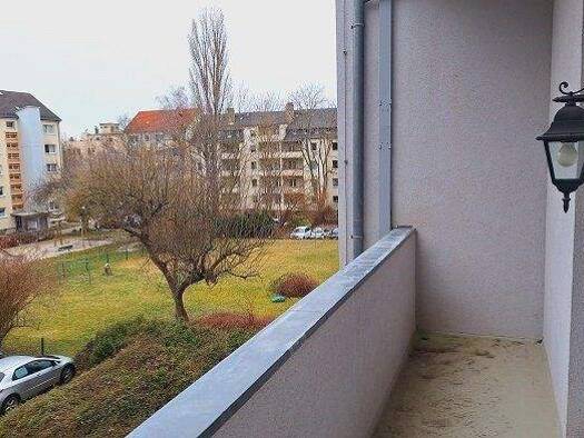 Wohnung zur Miete 370 € 2 Zimmer 77 m² 2. Geschoss Ulmstraße 37 Schloßchemnitz Chemnitz 09113