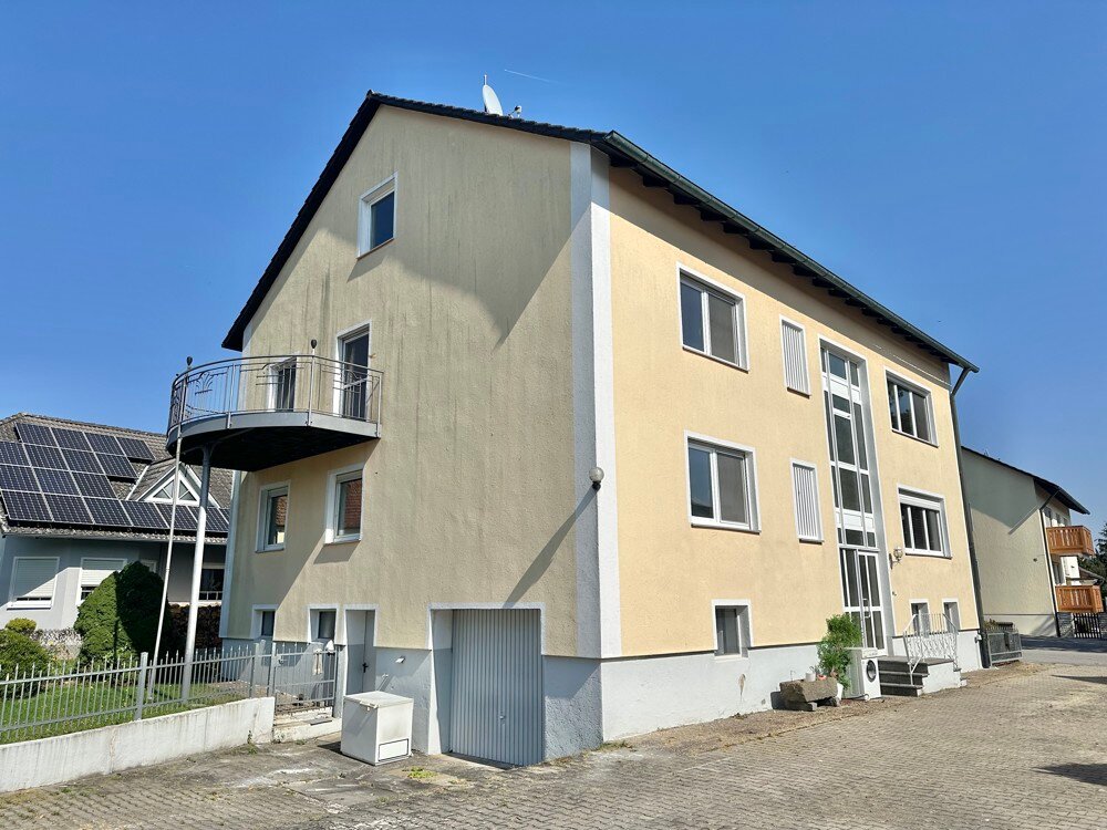 Mehrfamilienhaus zum Kauf 399.000 € 10 Zimmer 220 m²<br/>Wohnfläche 2.103 m²<br/>Grundstück Büchelkühn Schwandorf 92421