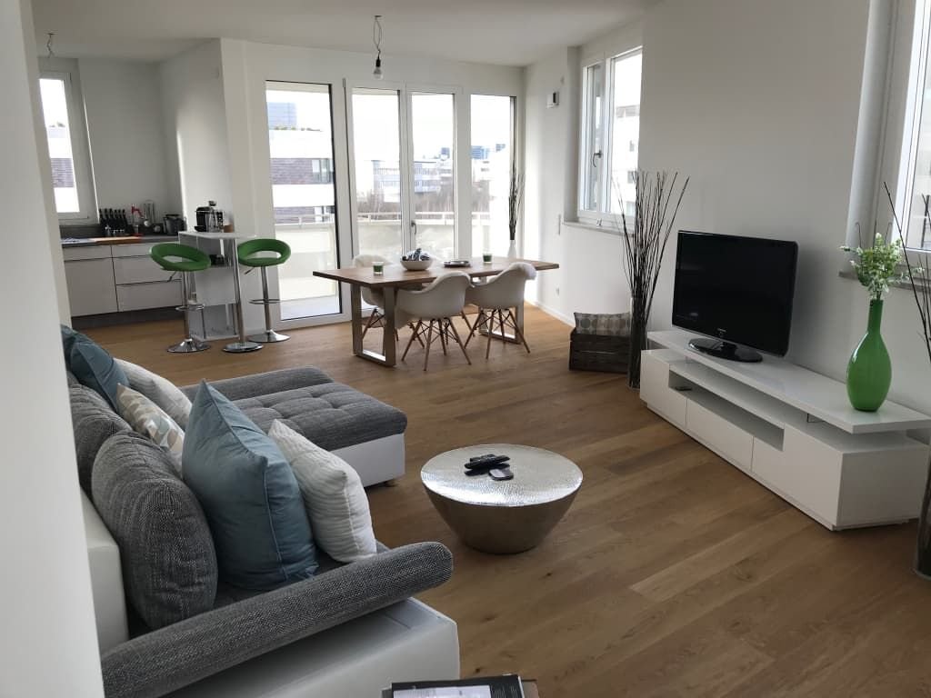 Wohnung zur Miete Wohnen auf Zeit 3.500 € 4 Zimmer 100 m²<br/>Wohnfläche 31.12.2024<br/>Verfügbarkeit Hermann-Weinhauser-Straße Echarding München 81673