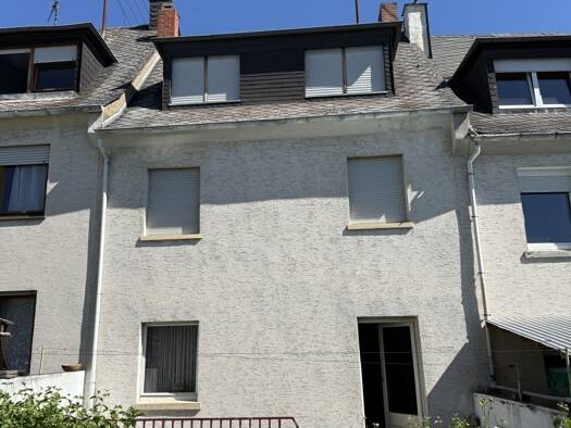 Reihenmittelhaus zum Kauf 95.000 € 7 Zimmer 137,4 m² 128 m² Grundstück Mayen Mayen 56727