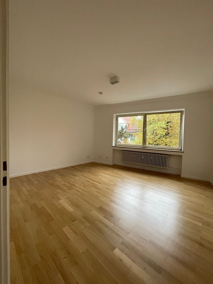 Wohnung zur Miete 1.250 € 2 Zimmer 39,6 m²<br/>Wohnfläche 2.<br/>Geschoss Lamontstraße 19 Altbogenhausen München 81241